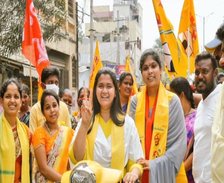 దర్శిలో ఆటో డ్రైవర్ల ర్యాలీ