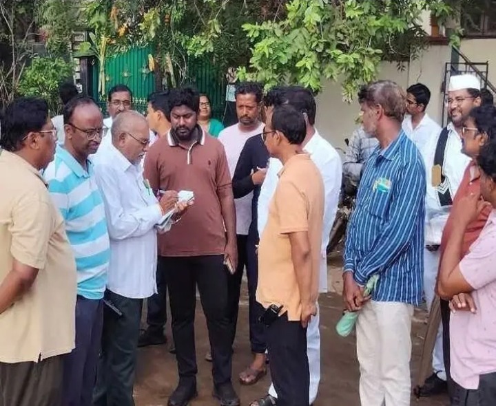 పార్కులలో మౌలిక వసతులకు పెద్ద పీఠ: కమిషనర్