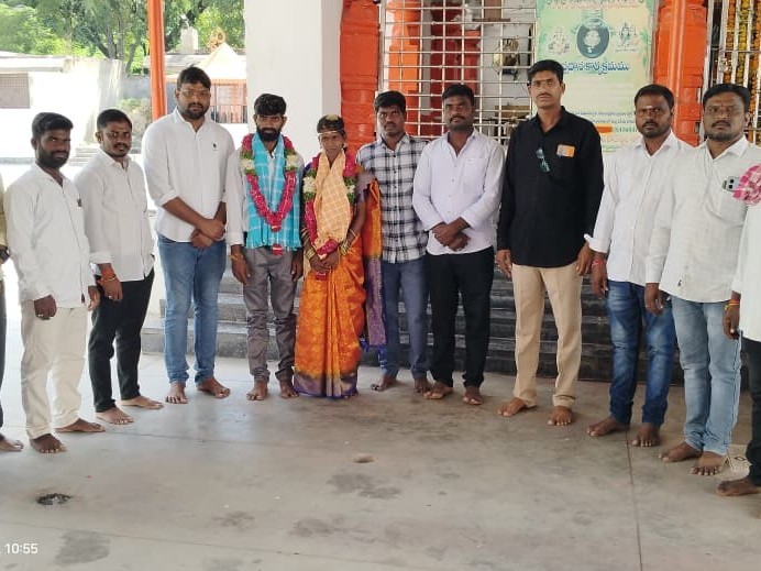 ఎస్సై చొరవతో ప్రేమ జంటకు వివాహం
