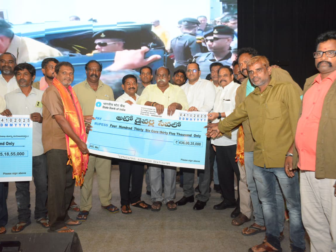 విశాఖలో 22 వేల మందికి ఆటోడ్రైవ‌ర్ల‌కు లబ్ధి