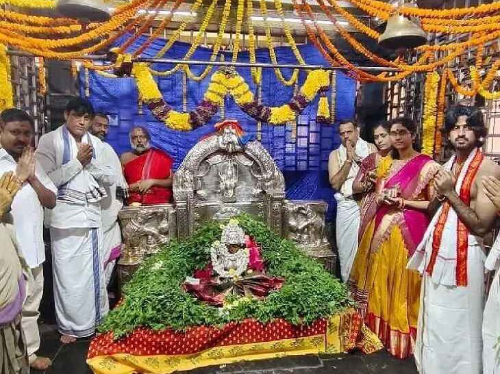 కనకమహాలక్ష్మి ఆలయంలో తులసీదళార్చన