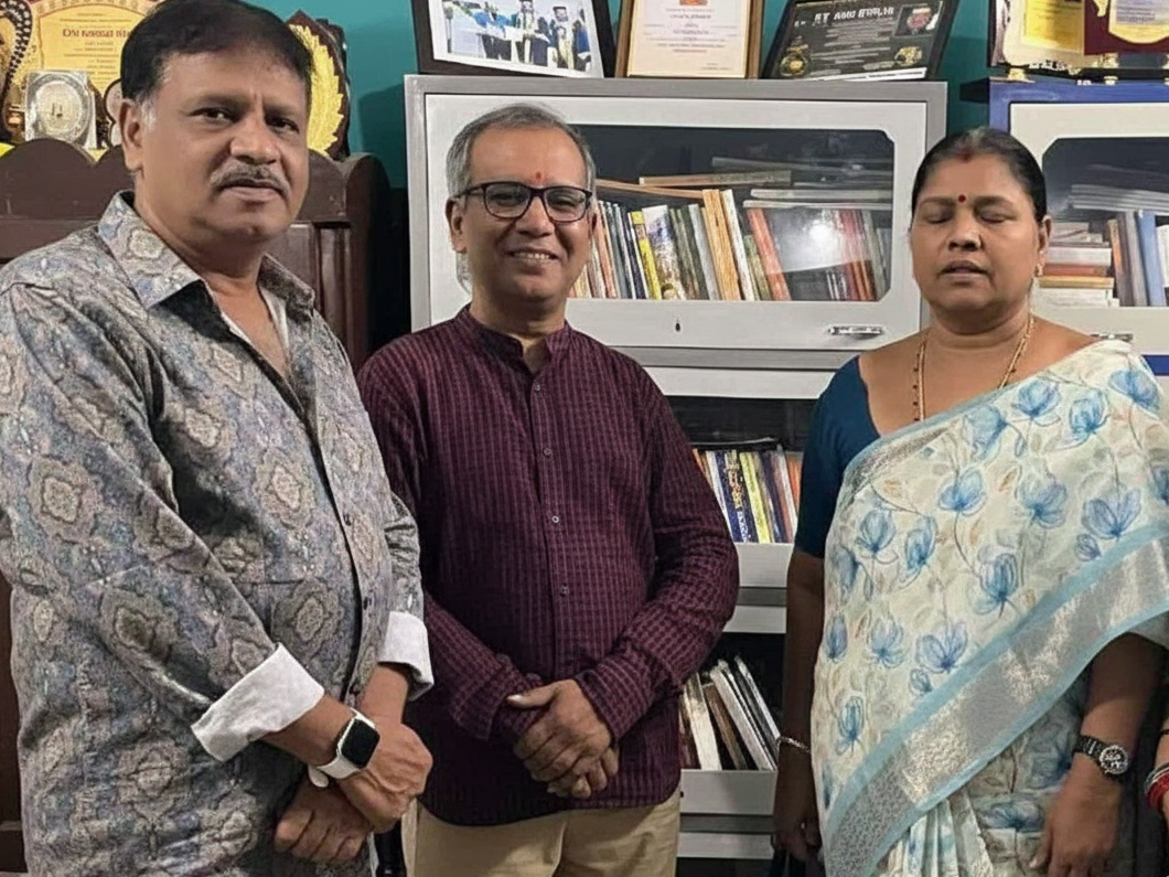 ‘జంతువులపై అతి ప్రేమ ప్రమాదకరం..!’