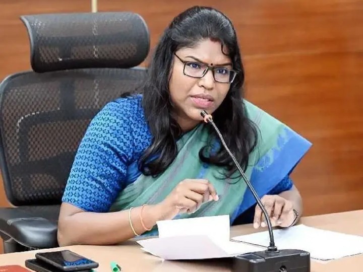 అర్హులు ఆటో డ్రైవర్ పథకానికి దరఖాస్తు చేసుకోండి: కలెక్టర్