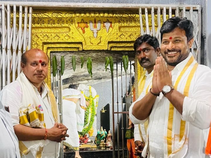 వార్షిక బ్రహ్మోత్సవాలలో జాన్సన్ నాయక్