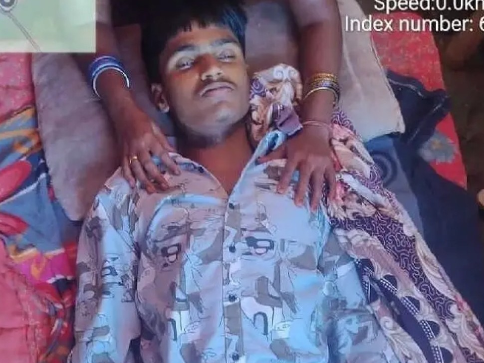 బైక్ కొనివ్వలేదని విద్యార్థి ఆత్మహత్య