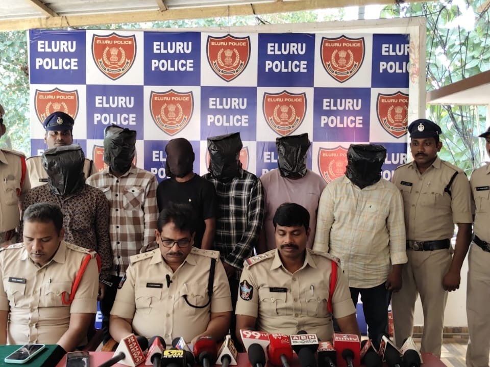హత్య కేసులో ఆరుగురు అరెస్ట్