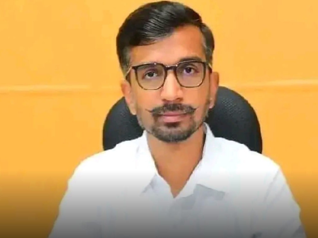 పీజీఆర్ఎస్‌‌ను సద్వినియోగం చేసుకోవాలి: కలెక్టర్