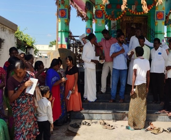 ‘వస్తువుల ధరలు ఎంత తగ్గాయో వ్యాపారులు వివరించాలి’