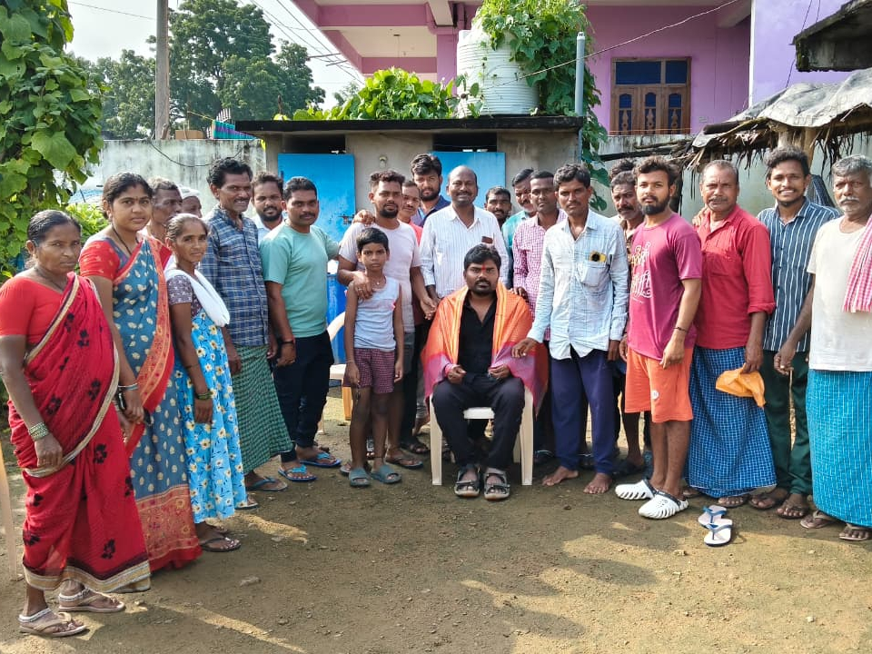 ఐదు ఉద్యోగాలు సాధించిన యువకుడు