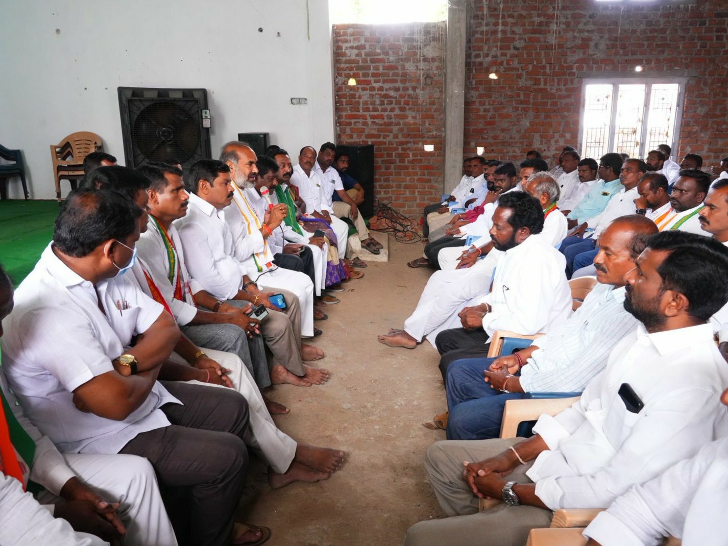 ‘అభ్యర్థుల గెలుపే లక్ష్యంగా పనిచేయాలి’
