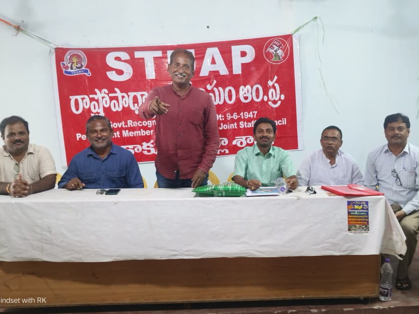 ‘న్యాయమైన డిమాండ్‌లను ప్రభుత్వం నెరవేర్చాలి’