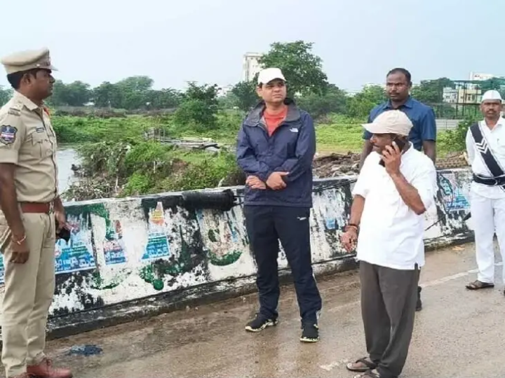 భారీ వర్షాలు.. కలెక్టర్ ఆకస్మిక పర్యటన