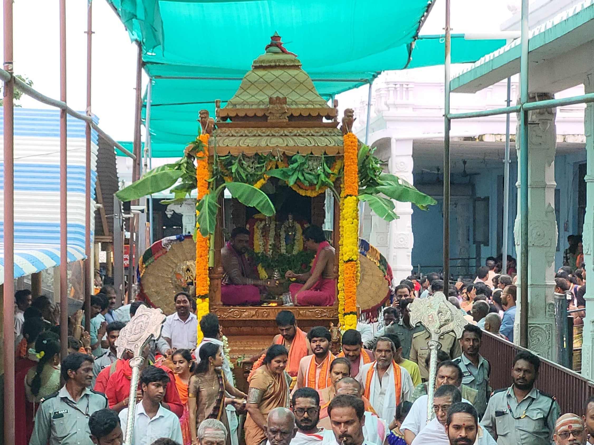 సత్యదేవుని ఆలయంలో ఘనంగా రథోత్సవం