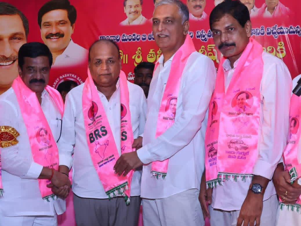 బీజేపీకి షాక్ .. బీఆర్ఎస్‌లోకి భారీగా చేరికలు