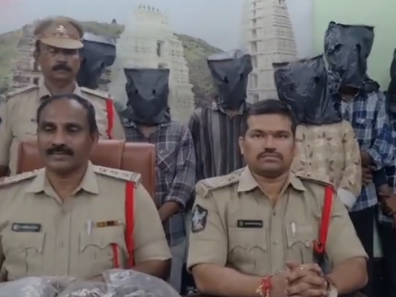 గంజాయి విక్రయిస్తున్న ఆరుగురు అరెస్ట్