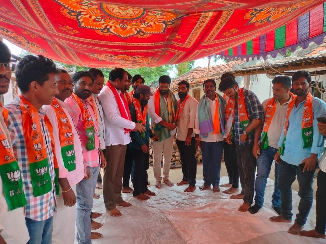 స్థానిక ఎన్నికల్లో బీజేపీని గెలిపించండి: బ్రహ్మానంద్