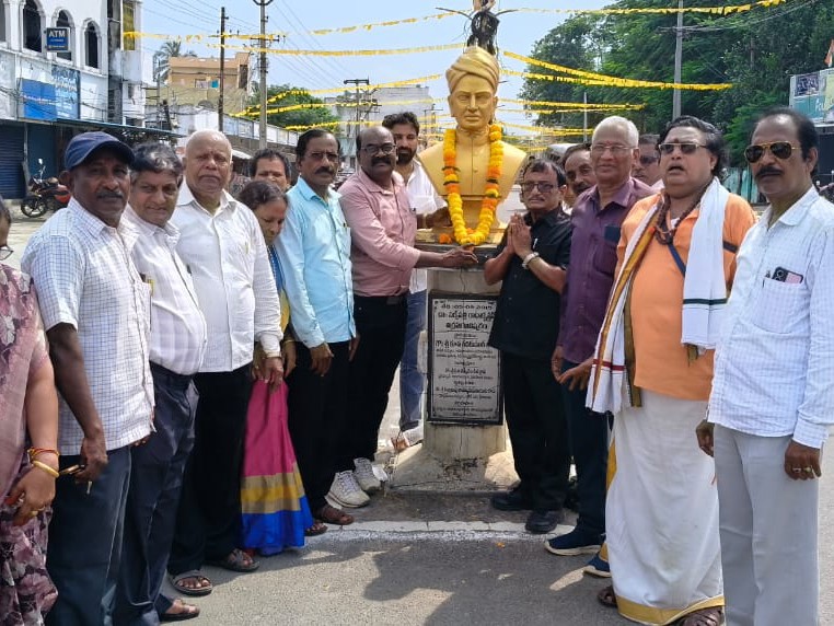 ‘ఉపాధ్యాయుల సేవలు స్ఫూర్తిదాయకం’