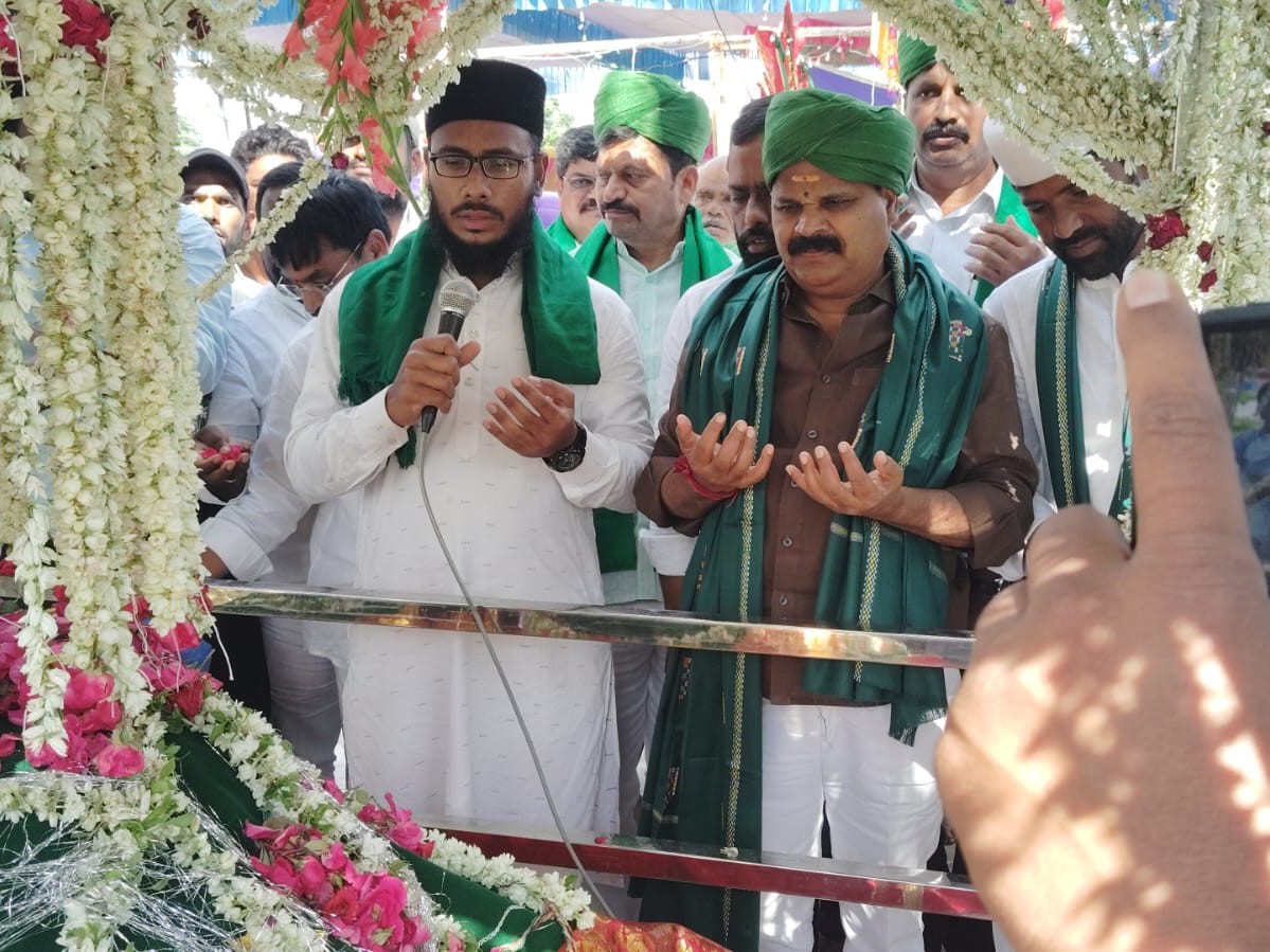 దర్గాలో ఘనంగా గందోత్సవ వేడుకలు
