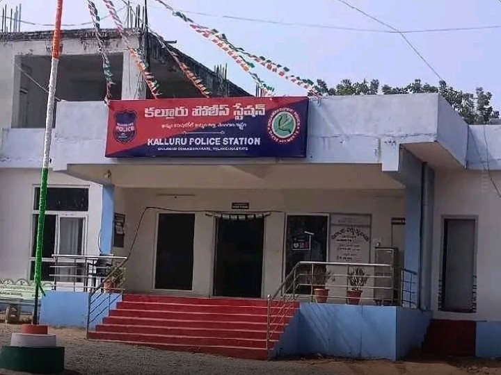 కల్లూరులో 2 ఇసుక లారీలు సీజ్