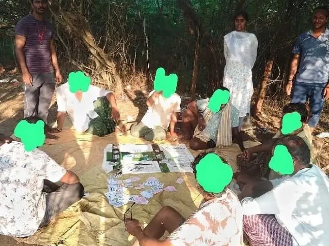 పేకాట శిబిరంపై దాడి.. పది మంది అరెస్ట్