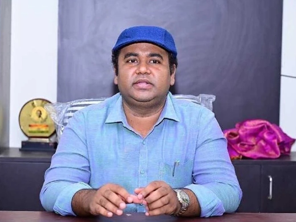 ఉద్యోగులు ఎన్నికల ప్రచారంలో పాల్గొనవద్దు: కలెక్టర్