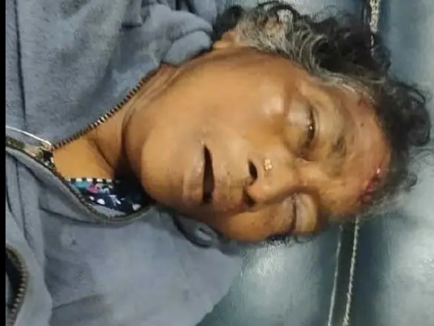 ఐచర్ వాహనం ఢీకొని వృద్ధురాలు మృతి