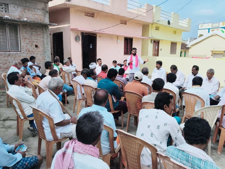 బీఆర్ఎస్ గెలుపే లక్ష్యంగా పనిచేయాలి: రవి