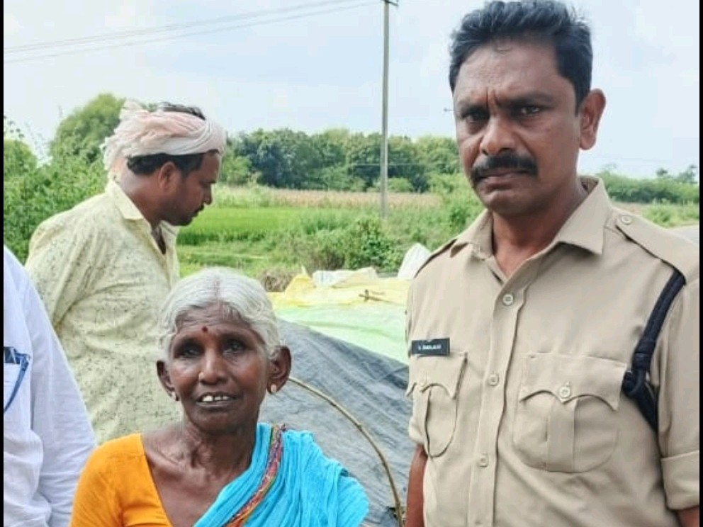 వృద్ధురాలి బంగారు  గోలుసు చోరీ