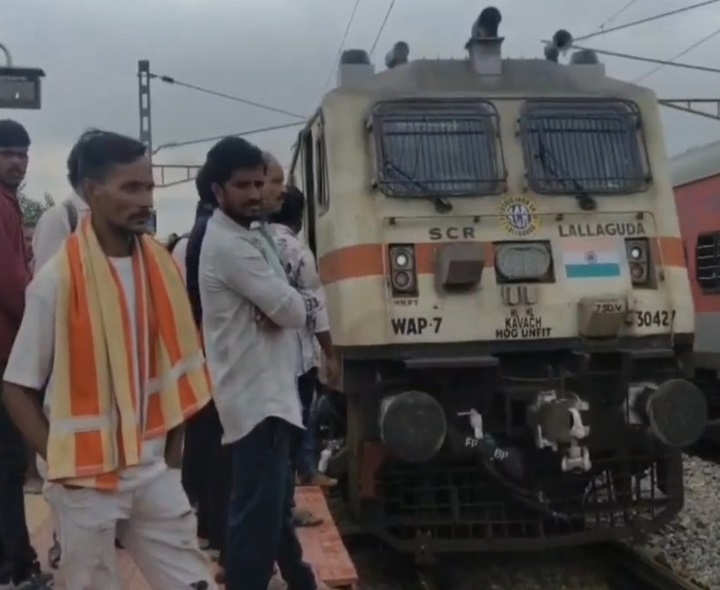 మిర్యాలగూడలో నిలిచిపోయిన ‘ఫలక్ నుమా’