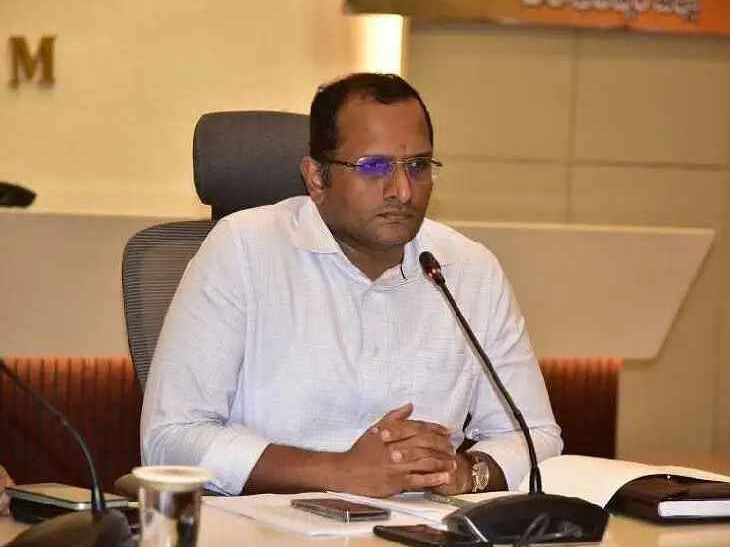 PGRS అర్జీలపై విశాఖ కలెక్టర్ సీరియస్