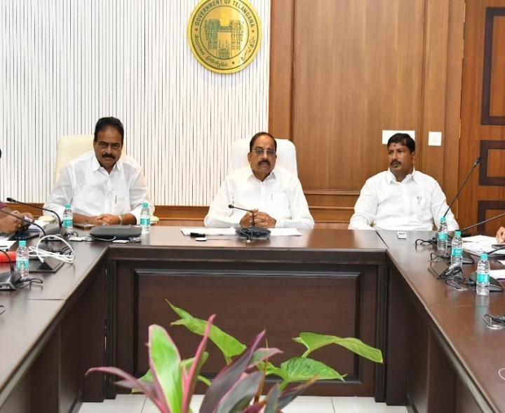 పత్తి కొనుగోలు పారదర్శకంగా జరగాలి: మంత్రి