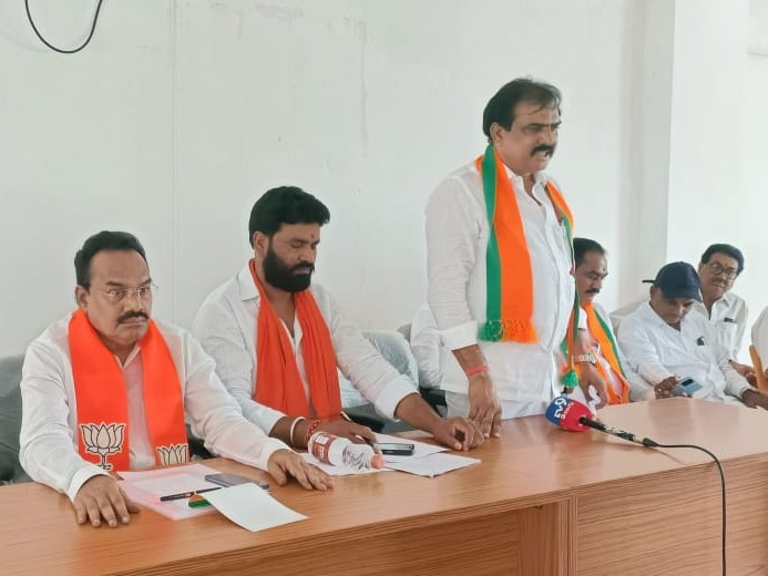 సమిష్టి కృషితోనే గెలుపు సాధ్యం: MLA