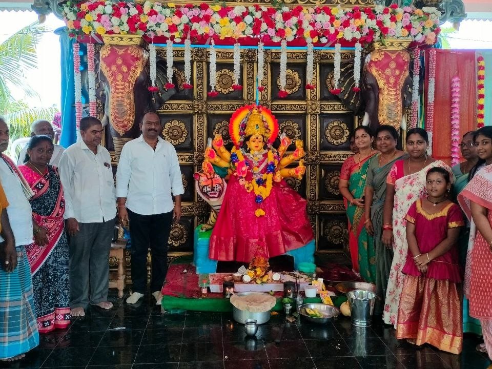 ‘దుర్గాదేవి ఆశీస్సులతో ప్రజలు సుభిక్షంగా ఉండాలి’