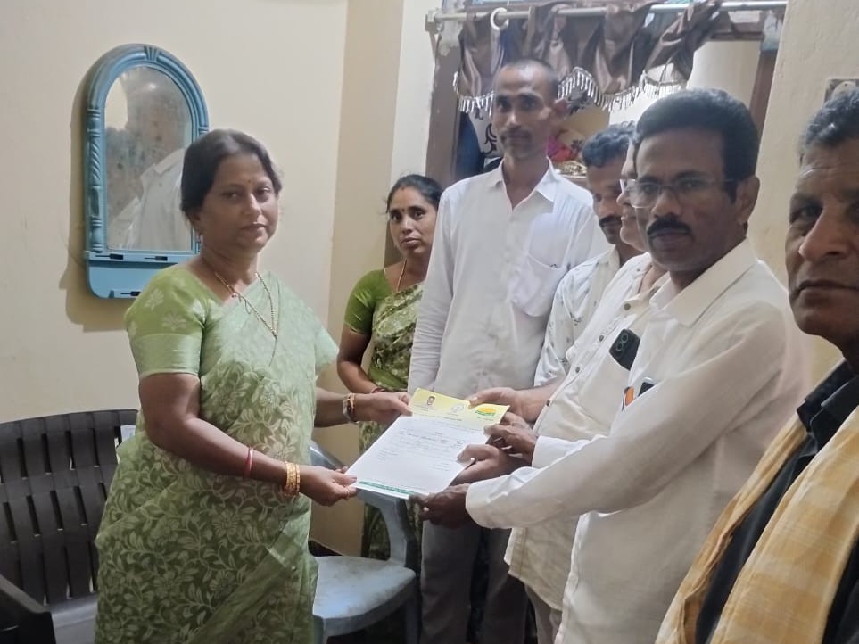సీఎం రిలీఫ్ ఫండ్ ద్వారా పేదలకు ఆర్థిక భరోసా