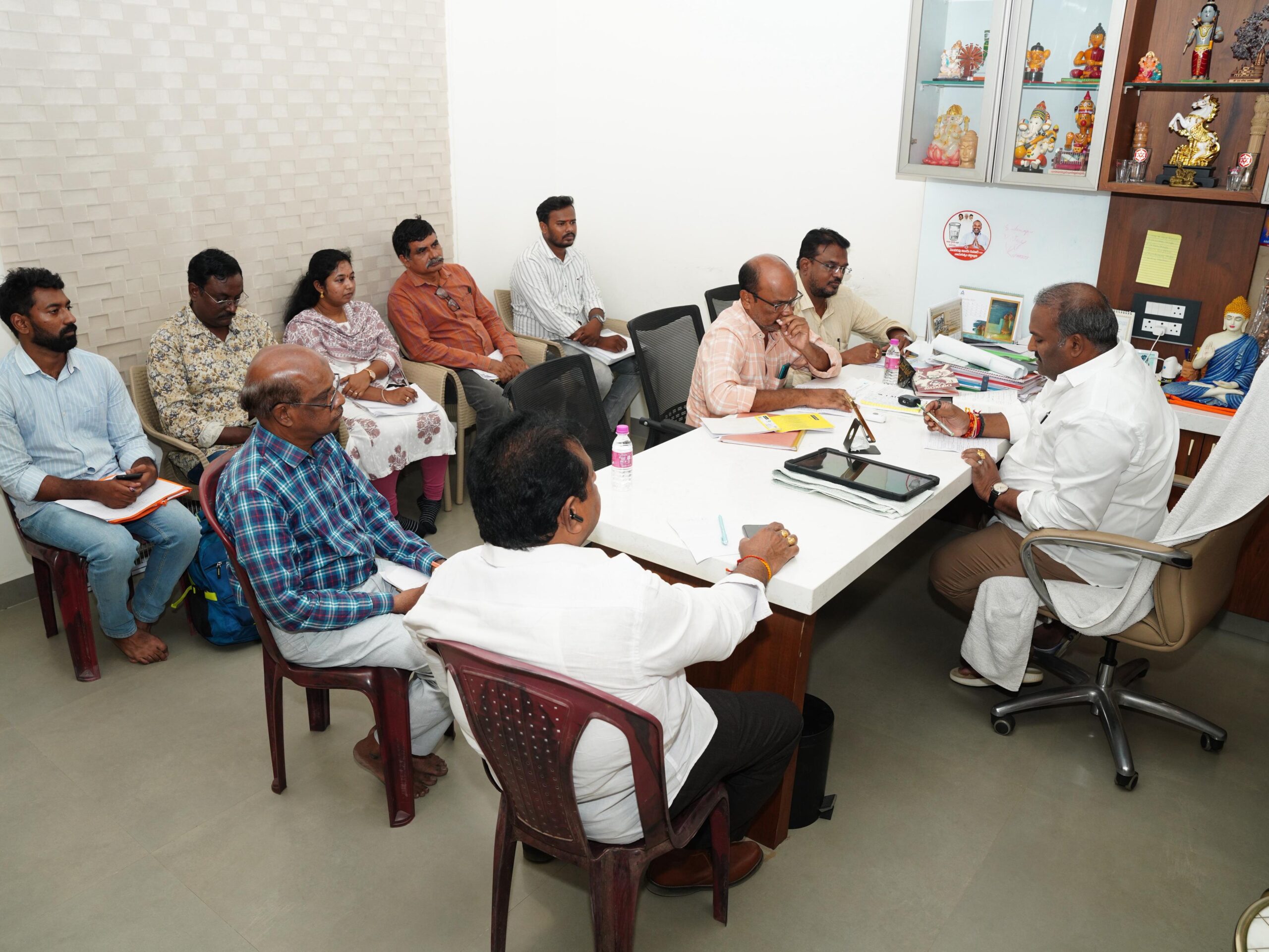 ‘పారిశుధ్యం పరిశుభ్రతపై ప్రత్యేక శ్రద్ధ తీసుకోవాలి’