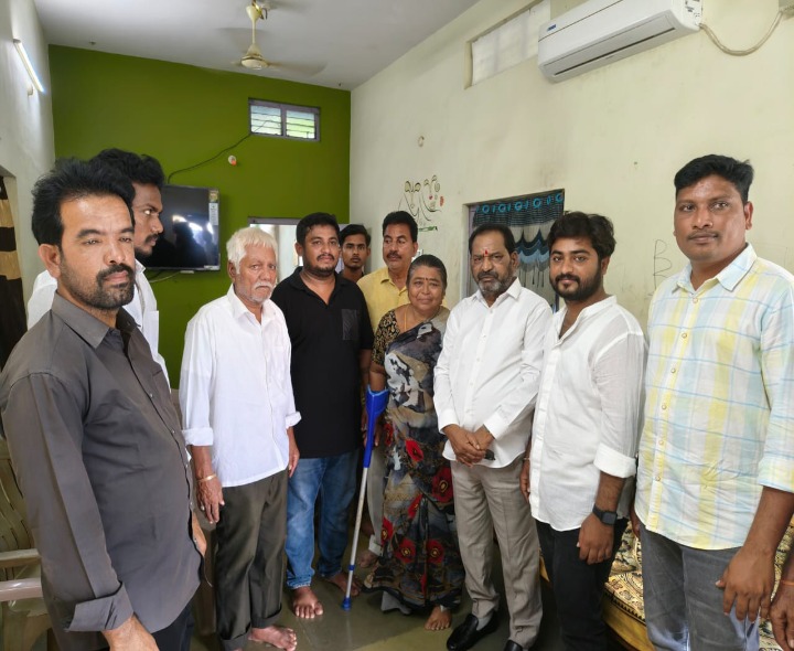 పార్టీ కార్యకర్తలకు అండగా ఉంటాం: ఎమ్మెల్యే
