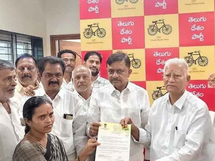 ప్రొద్దుటూరులో CMRF చెక్కులను పంపిణీ చేసిన ఎమ్మెల్యే