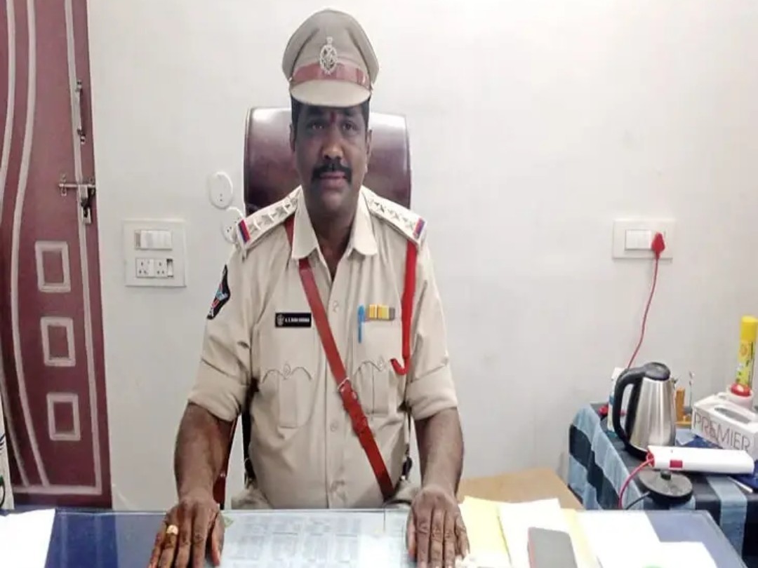 మద్యం ప్రియులకు సీఐ హెచ్చరిక