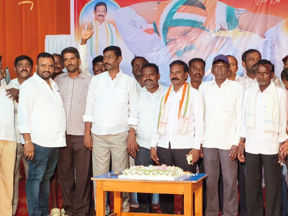 నెల్లికుదురులో ఘనంగా ఎమ్మెల్యే జన్మదిన వేడుకలు