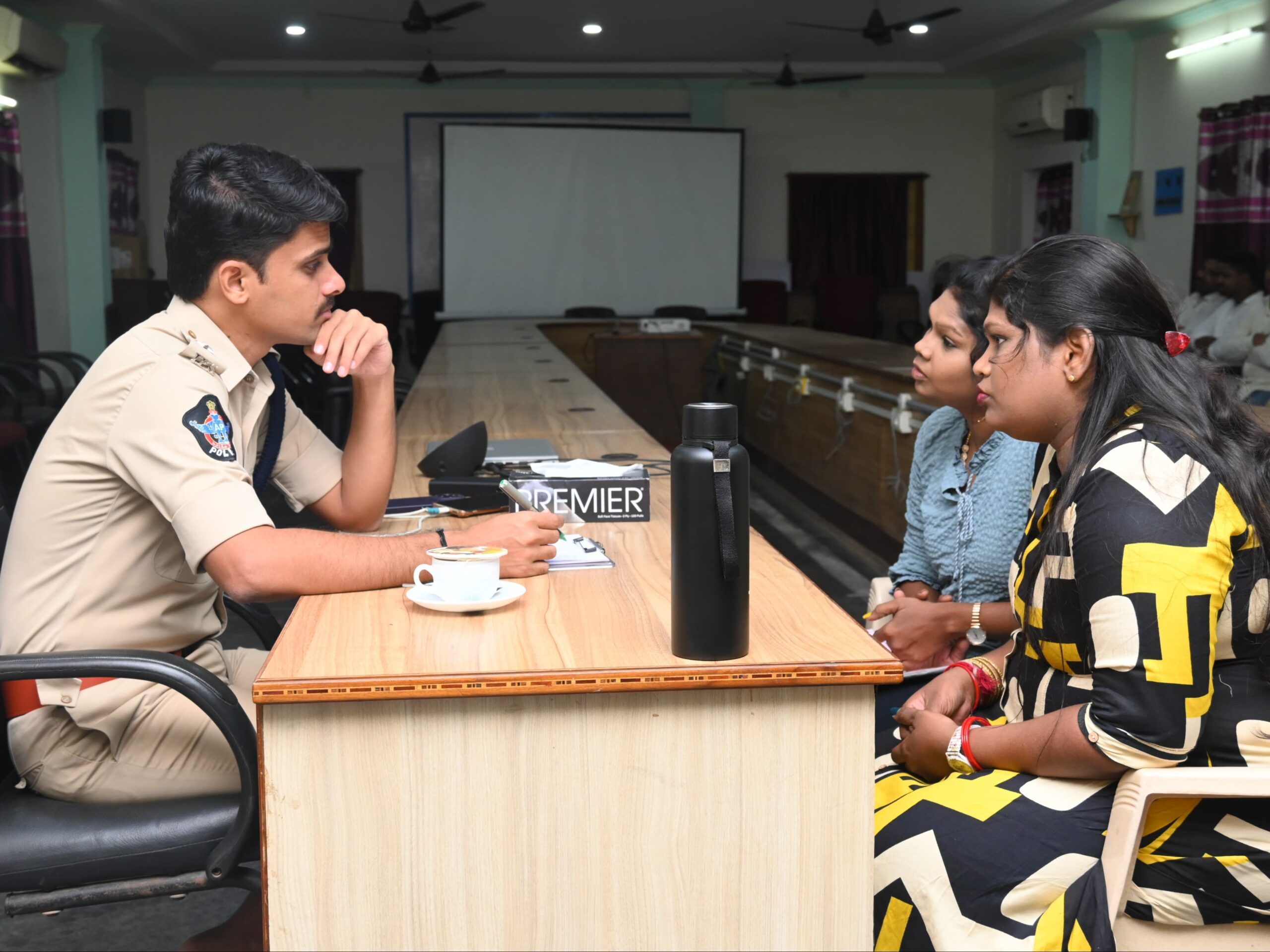 అర్జీలను చట్ట ప్రకారం విచారణ జరపాలి: SP