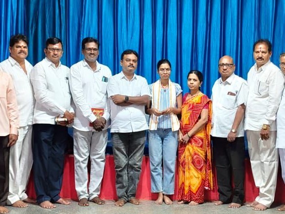 నిరుపేద విద్యార్థినికి ఆర్థిక సాయం