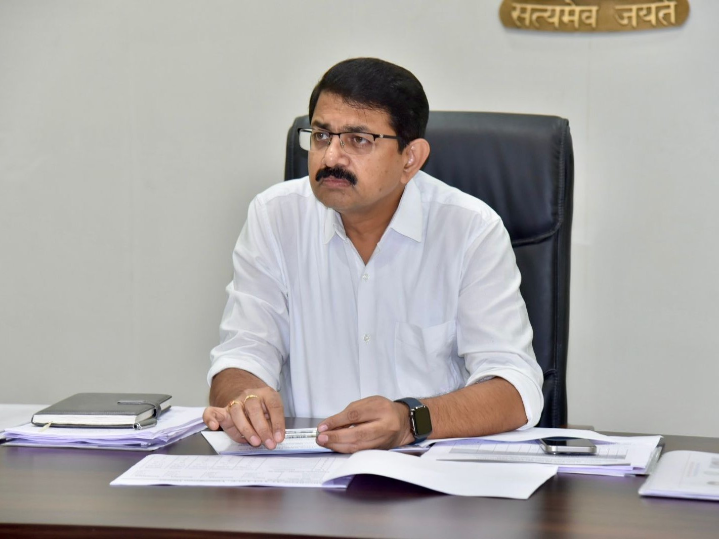 ‘మూడు గంటలకు సిరిమాను ప్రారంభించాలి’