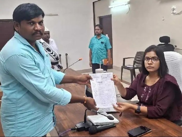 రూ. 40లక్షలు గోల్ మాల్ చేశారని ఫిర్యాదు