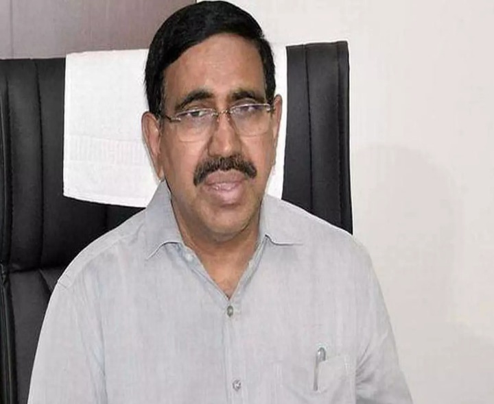 అగ్నిప్రమాద బాధితులకు మంత్రి భరోసా