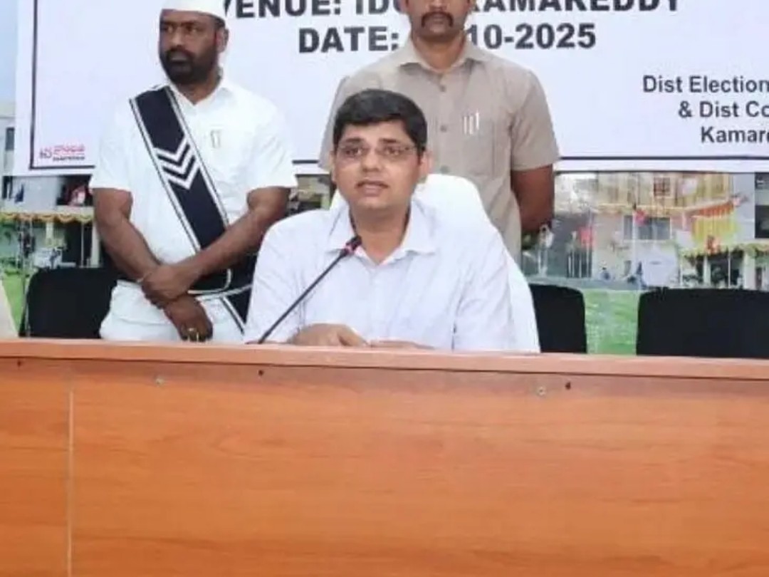 బకాయి CMR పూర్తి చేయాలి: కలెక్టర్