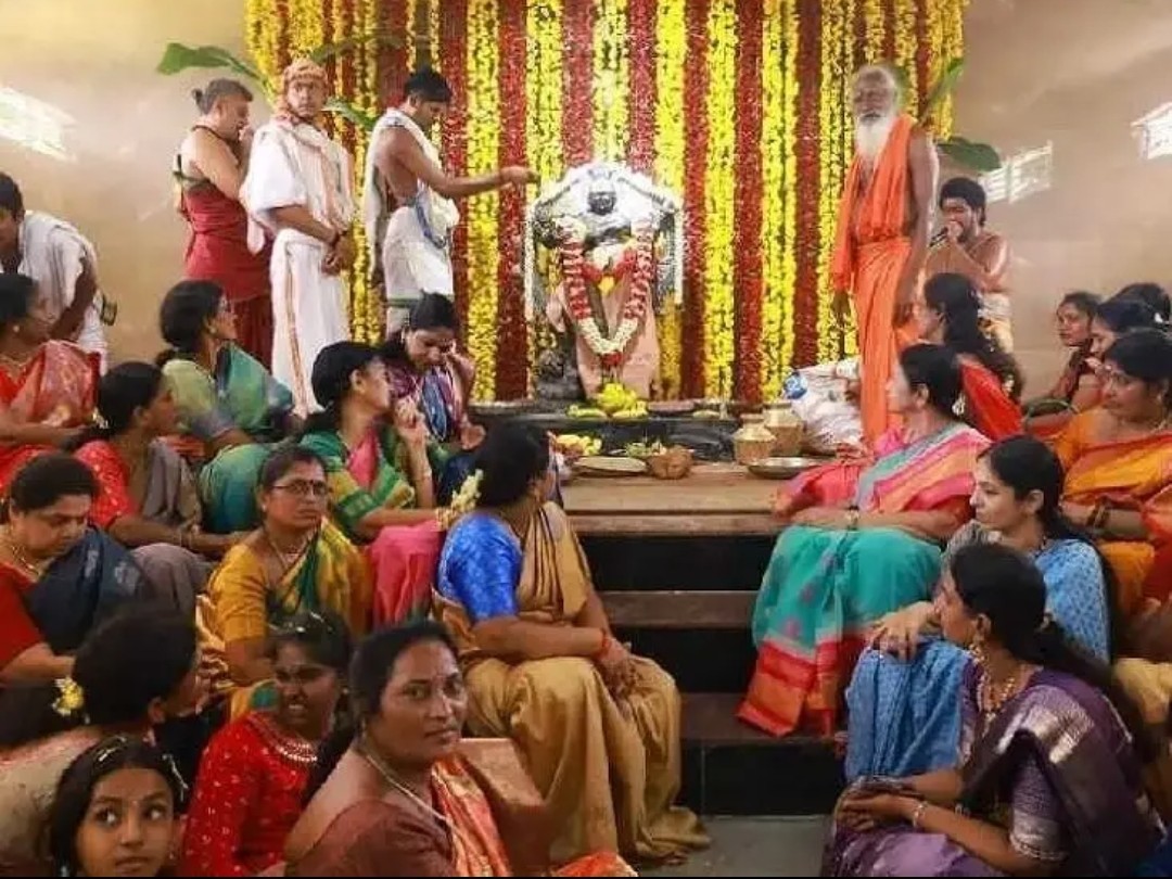 విగ్రహ ప్రతిష్ఠ కార్యక్రమంలో పాల్గొన్న MLA