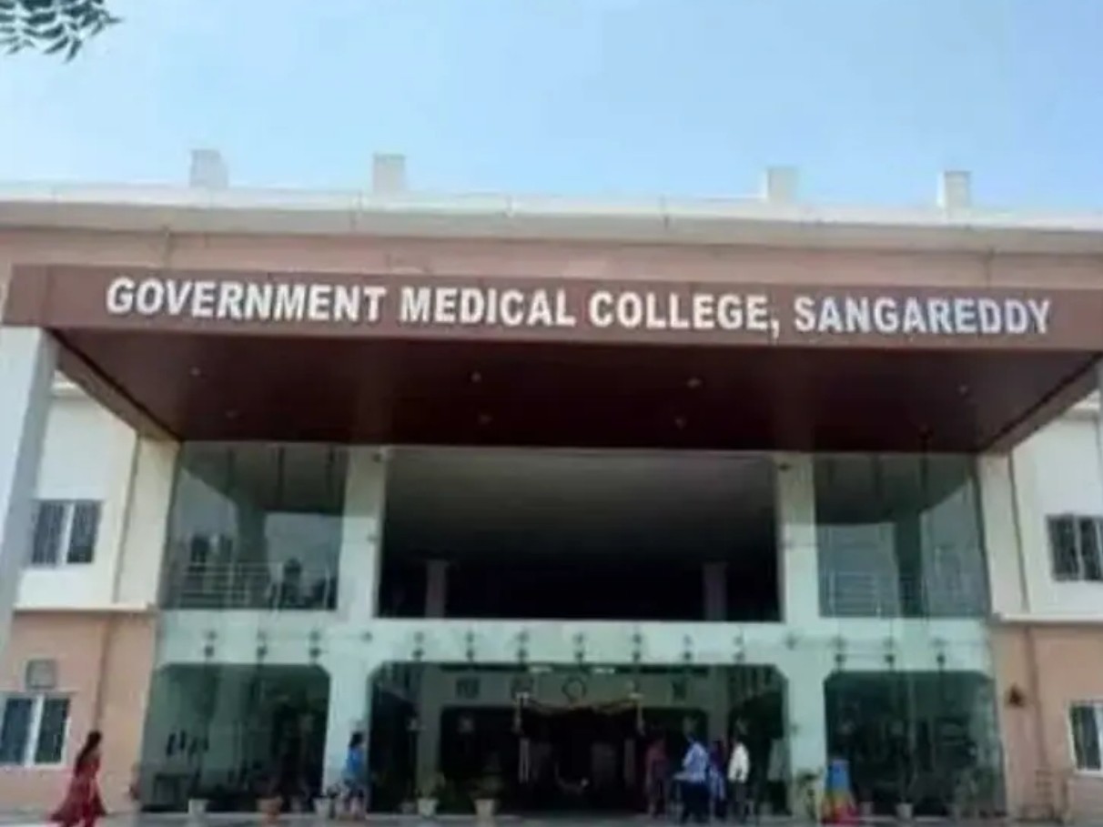పారా మెడికల్ కోర్సులకు దరఖాస్తులు ఆహ్వానం