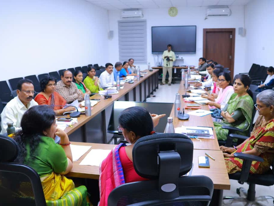 ‘మెగా టెక్స్‌టైల్స్ పార్క్ నిర్మాణ పనులు వేగవంతం చేయాలి’