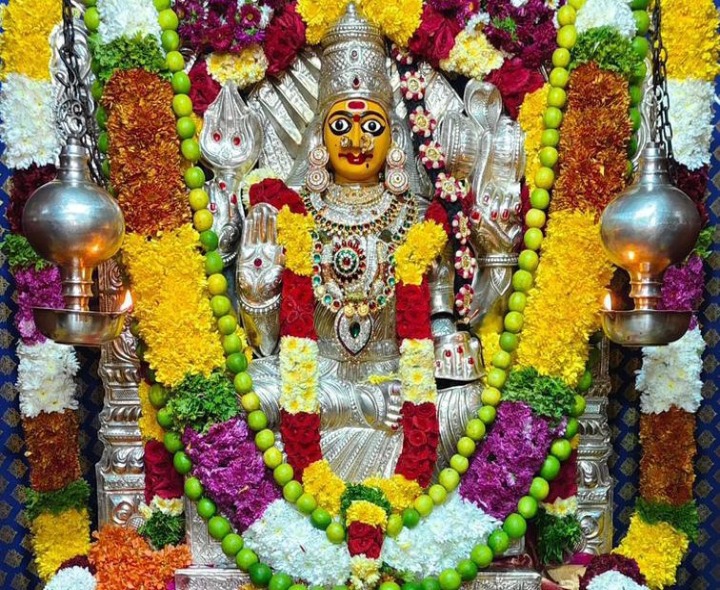 జమ్మి చెడు జమ్ములమ్మ అద్భుత వెండి రూపం