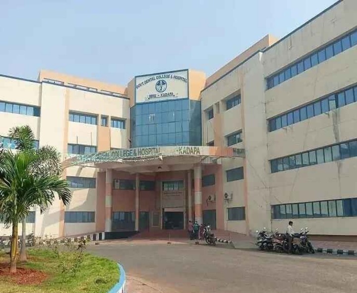కడపలో ఆత్మహత్యకు యత్నించిన మహిళ